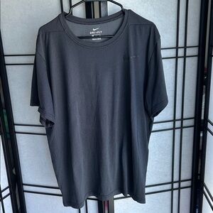 NWOT Nike Men's Black Dri-FIT Short Sleeve Tee